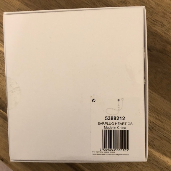 Bluetooth Earplug Heart - NEVER USED - Picture 5 of 5